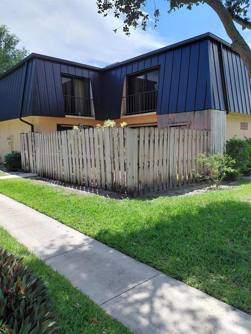 2403 S Waterside Drive # 2403, Lake Worth FL 33461