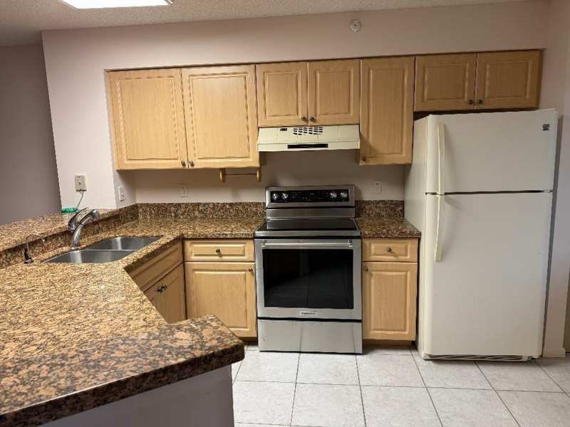 2205 S Cypress Bend Drive # 307, Pompano Beach FL 33069