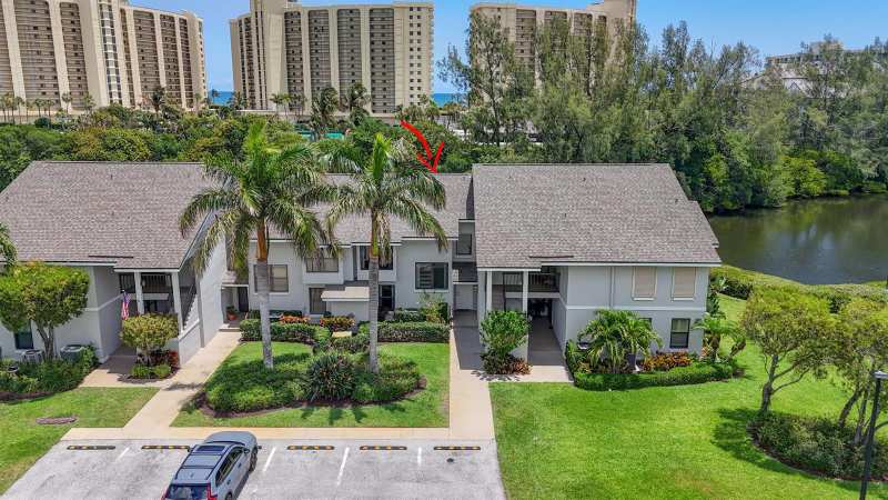 2104 Fairway Drive S, Jupiter FL 33477