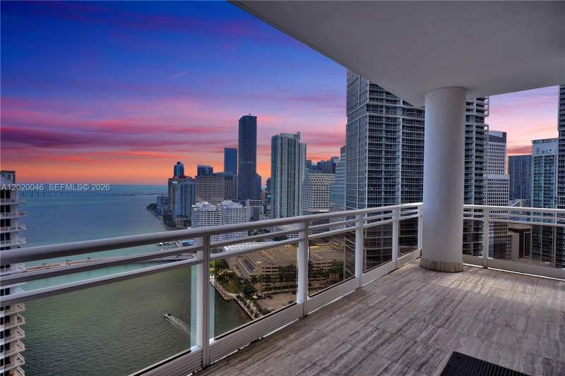 901 Brickell Key Blvd # 3204, Miami FL 33131