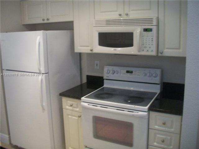 21000 SW 87th Ave # 307, Cutler Bay FL 33189