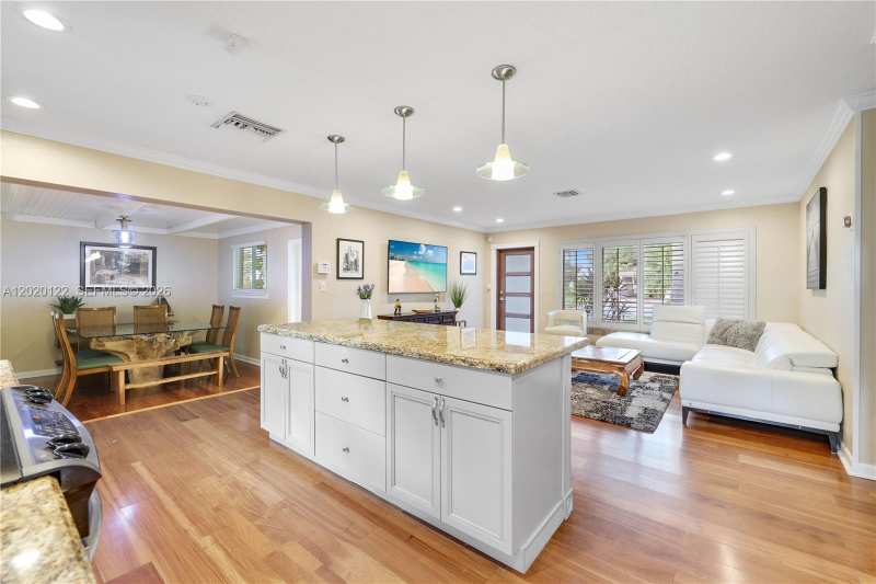 1311 NE 26th Ter, Pompano Beach FL 33062