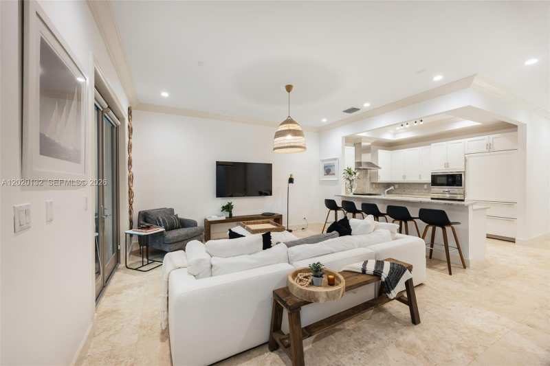 7430 SW 56th Ct, Miami FL 33143