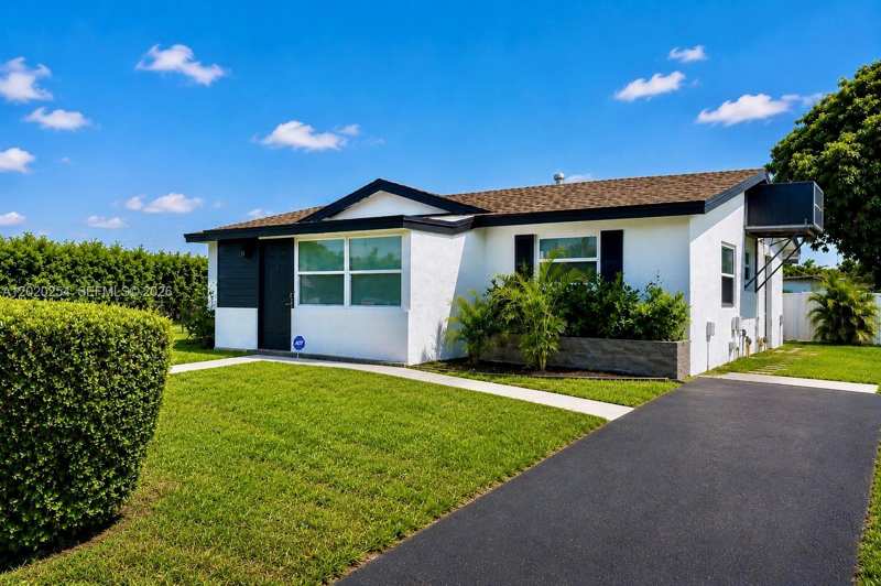 2614 NW 25th St, Fort Lauderdale FL 33311