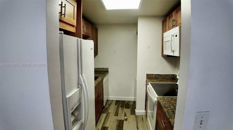 2138 SW 6th St # 101, Miami FL 33135