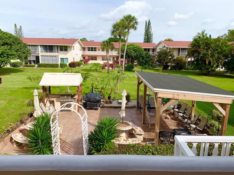66 Coventry C, West Palm Beach FL 33417