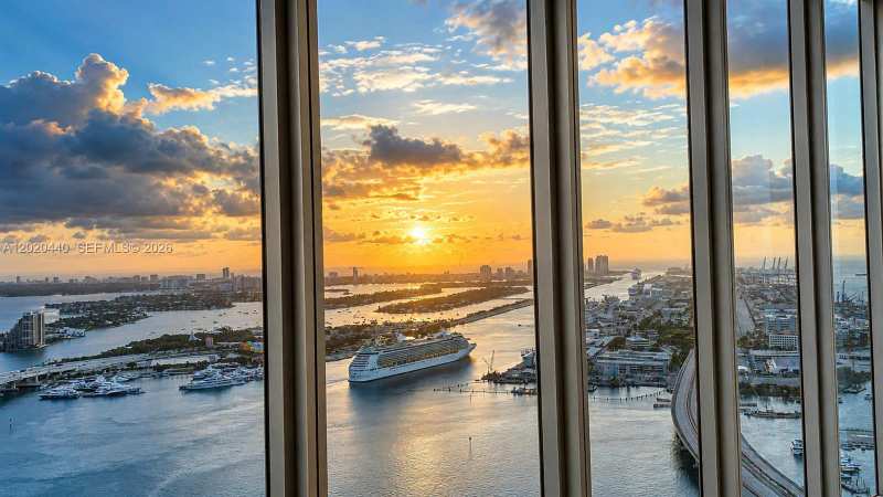 MARINABLUE CONDO