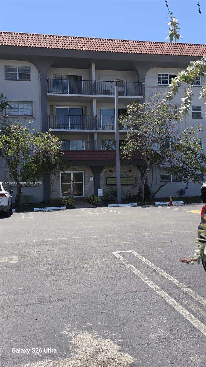 8107 SW 72nd Ave # 423E, Miami FL 33143