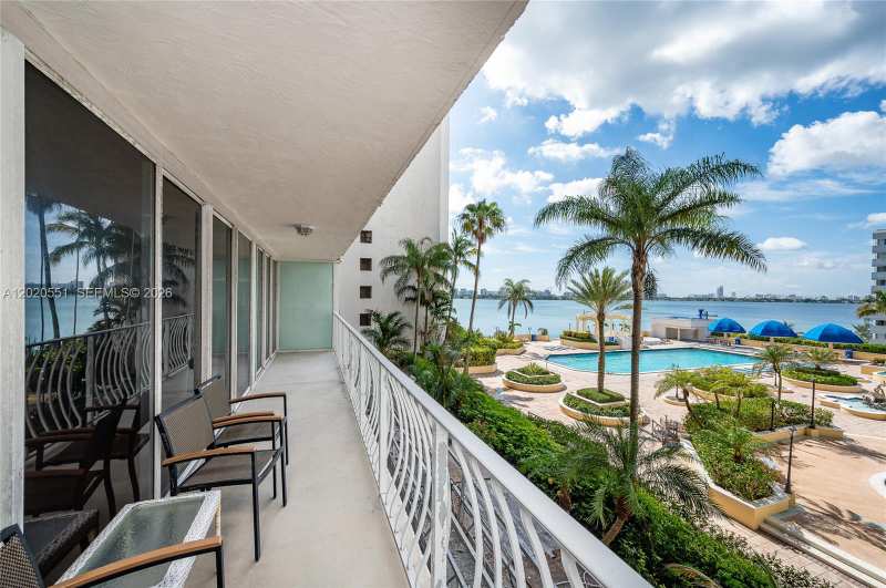 7601 E Treasure Dr # 623, North Bay Village FL 33141
