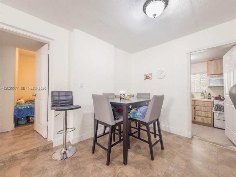 410 Pinecrest Dr # B, Miami Springs FL 33166