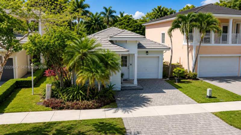 3496 NE 3rd Dr, Homestead FL 33033