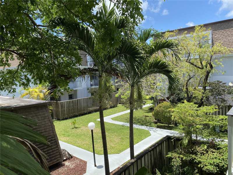 9611 SW 77th Ave # 206A, Miami FL 33156