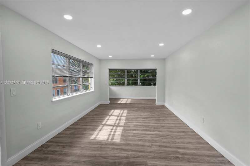 245 NE 191st St # 3014, Miami FL 33179