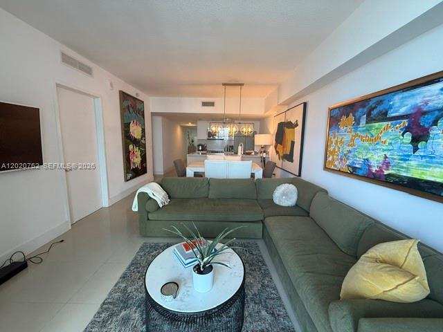 185 SW 7th St # 3803, Miami FL 33130