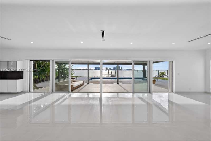 1101 S Shore Dr # 1, Miami Beach FL 33141