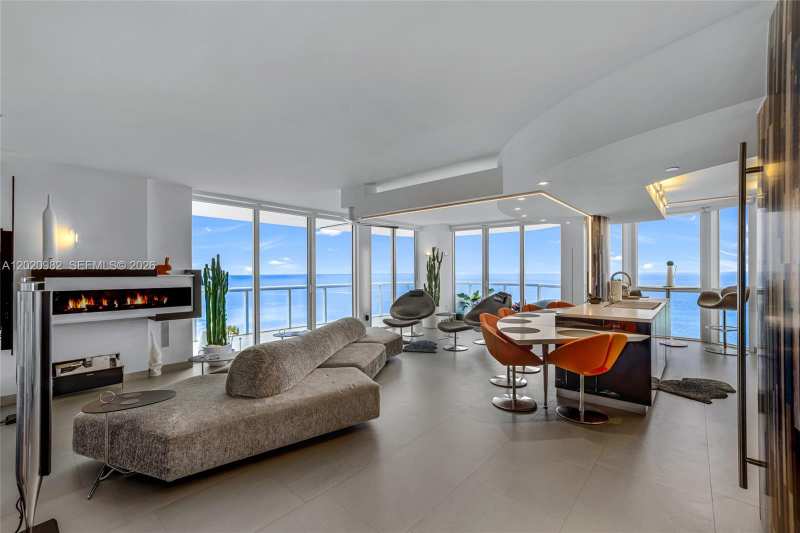 6365 Collins Ave # 2301, Miami Beach FL 33141