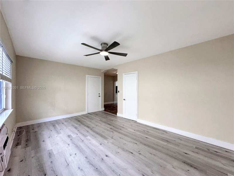 965 Bay Dr # 2, Miami Beach FL 33141