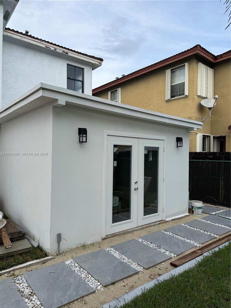 16536 SW 54th St # 1, Miami FL 33185