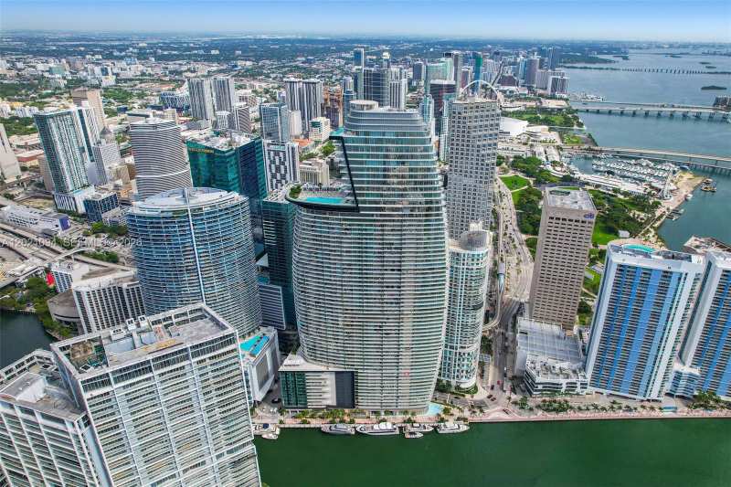 300 Biscayne Blvd Way # 3404C, Miami FL 33131