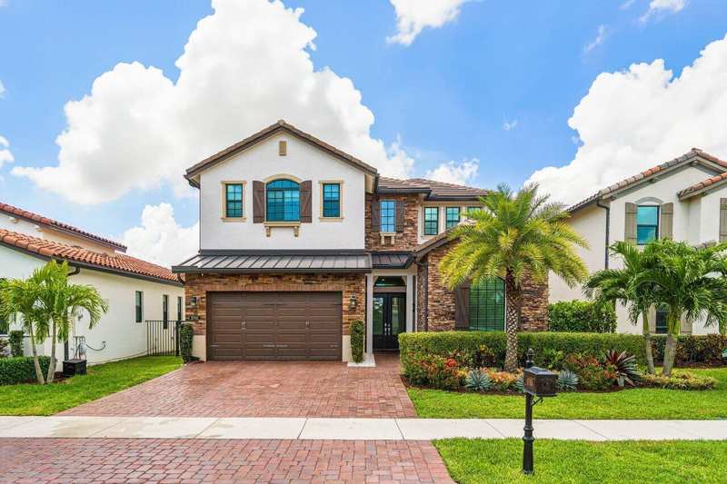 8795 Grand Prix Lane, Boynton Beach FL 33472