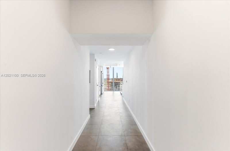 888 Biscayne Blvd # 2212, Miami FL 33132