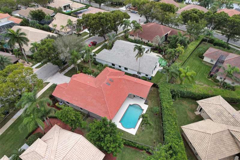 814 Heron Rd, Weston FL 33326