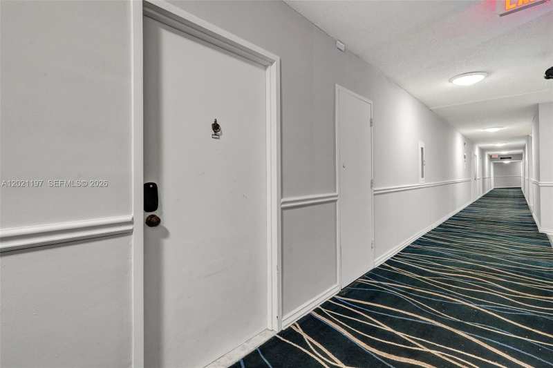 3725 S Ocean Dr # 812, Hollywood FL 33019