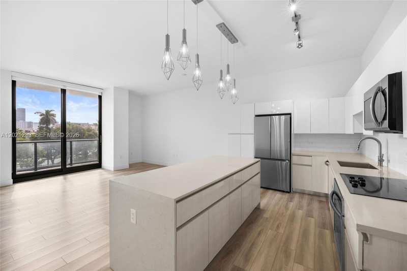 101 Diplomat Pkwy # 506, Hallandale Beach FL 33009