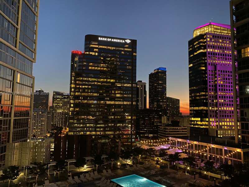 475 Brickell Ave # 1813, Miami FL 33131