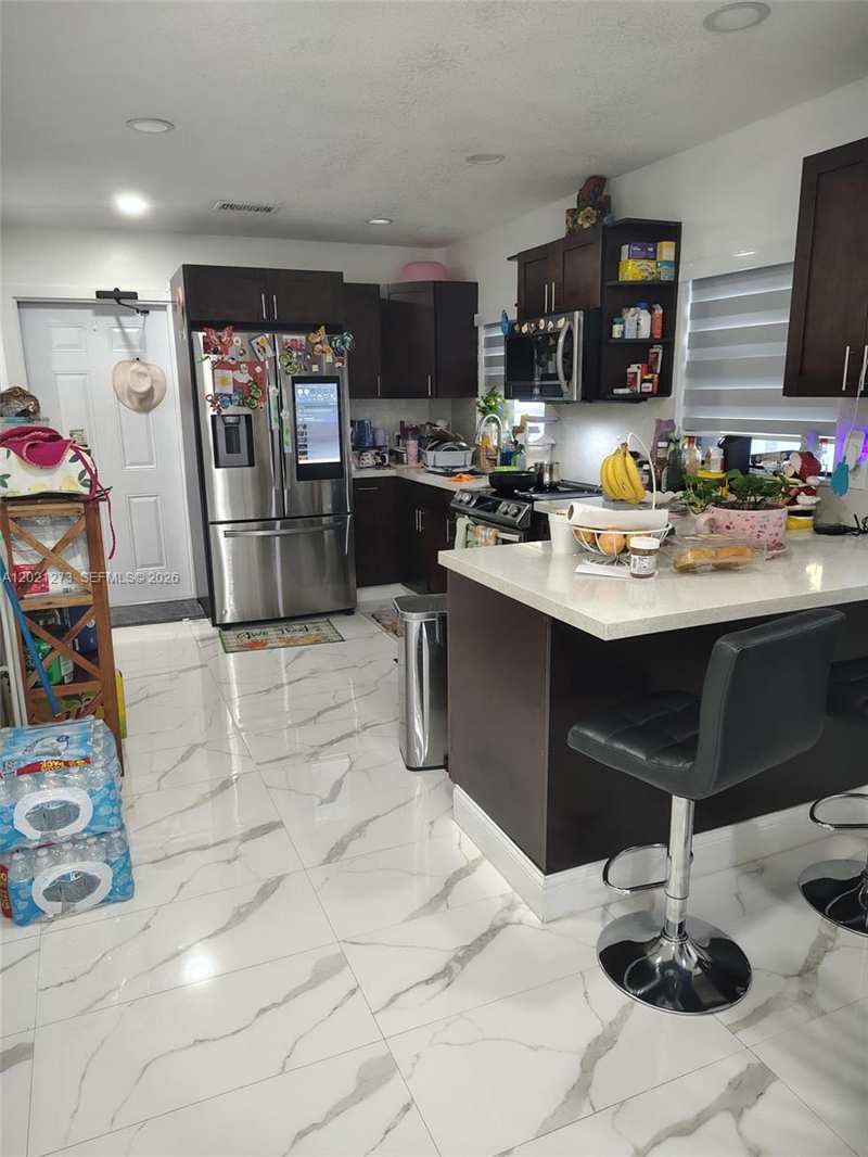 320 NW 2nd St, Florida City FL 33034