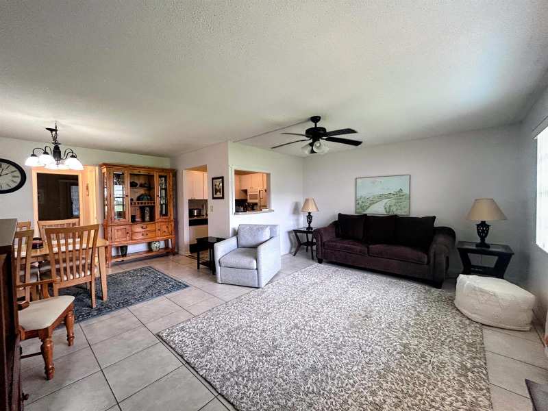 680 Horizons # 103, Boynton Beach FL 33435