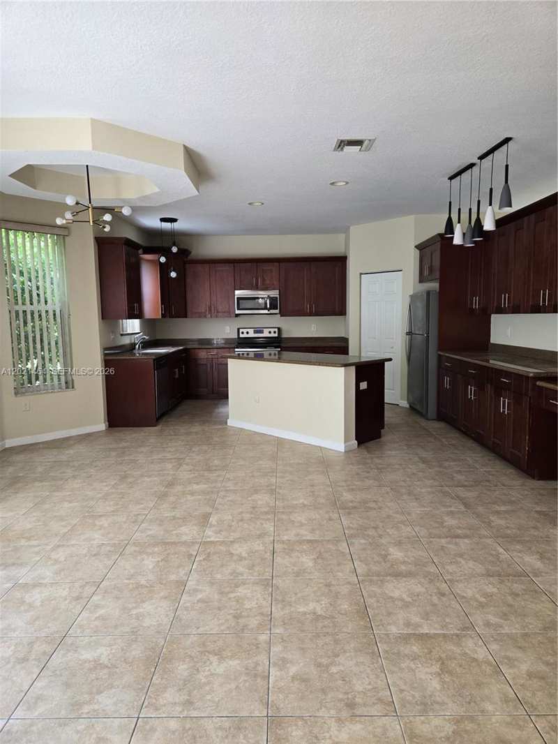 2221 Sloane Pl, Wellington FL 33414