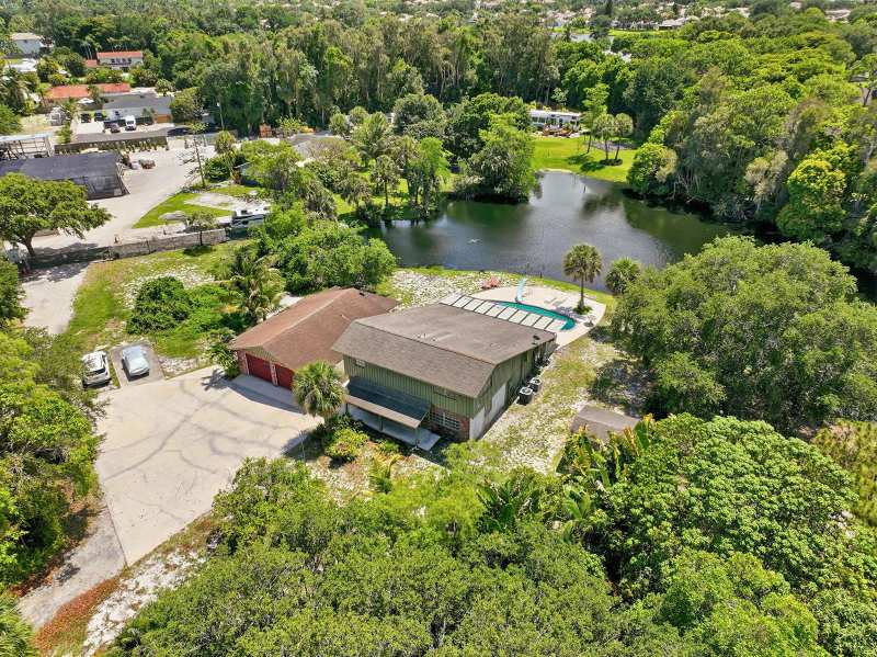 7689 Lawrence Road, Boynton Beach FL 33436