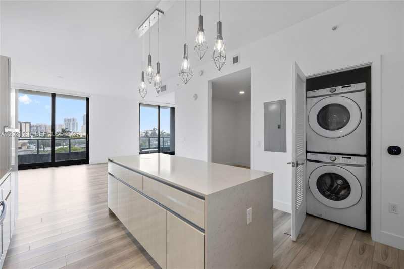 101 Diplomat Pkwy # 410, Hallandale Beach FL 33009