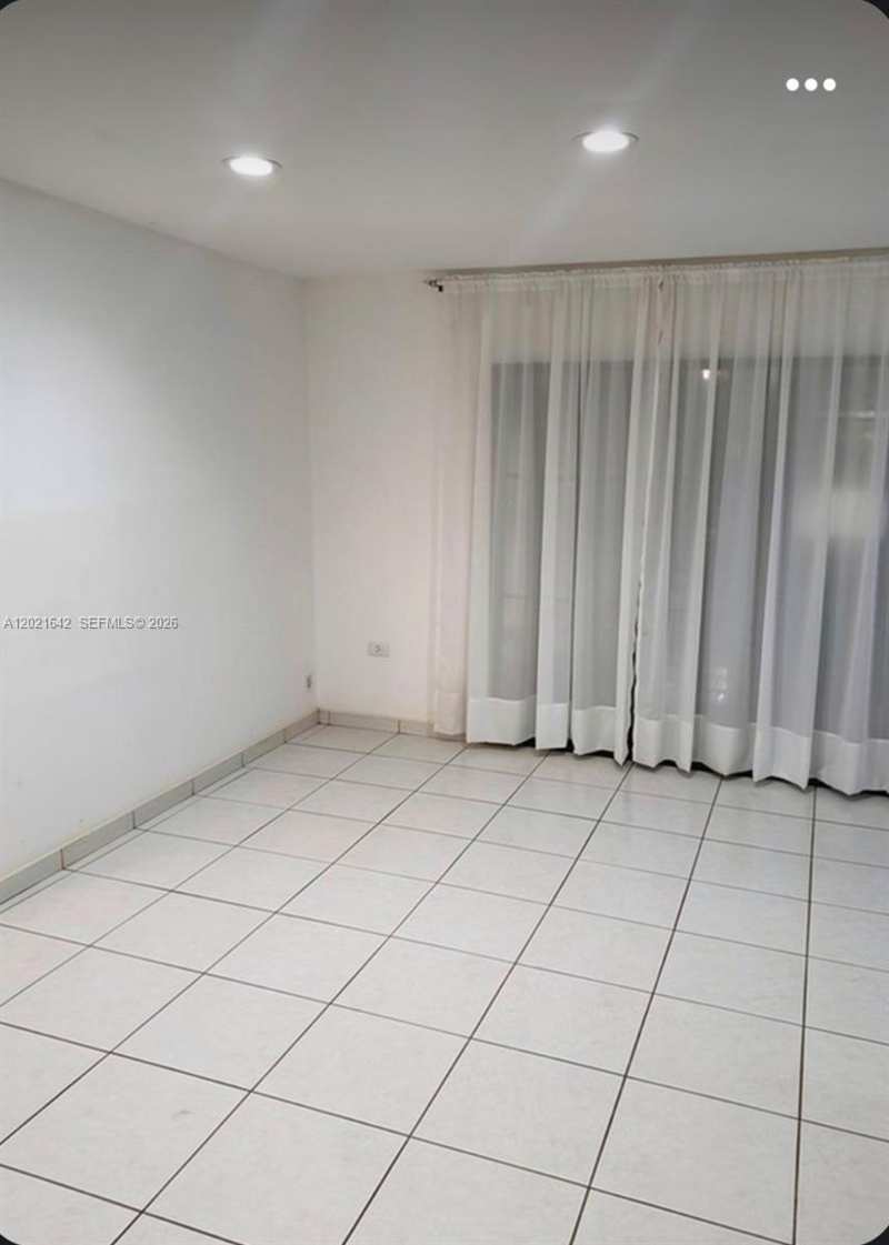 3301 NW Raleigh St # 4A, Hollywood FL 33024