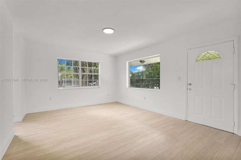 151 NW 42nd St # 1, Miami FL 33127