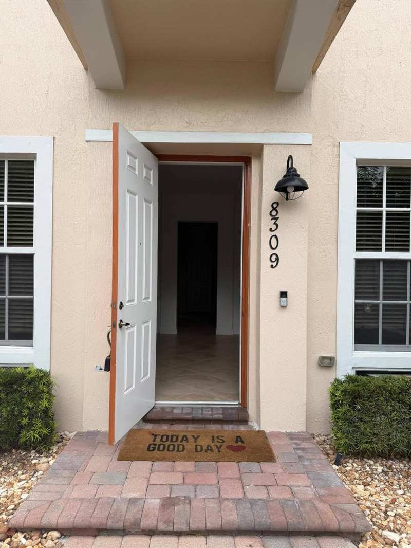 8309 NW 8th Way, Boca Raton FL 33487