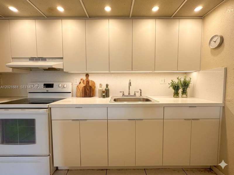17650 NW 68th Ave # A2005, Hialeah FL 33015