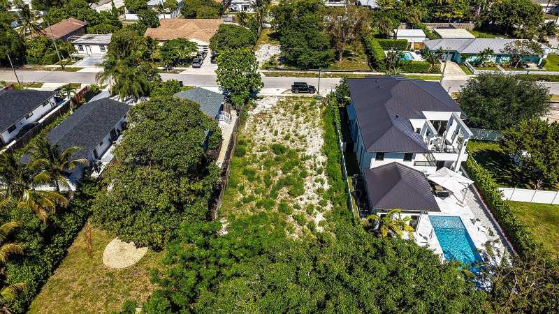 618 SE 2nd Avenue, Delray Beach FL 33483