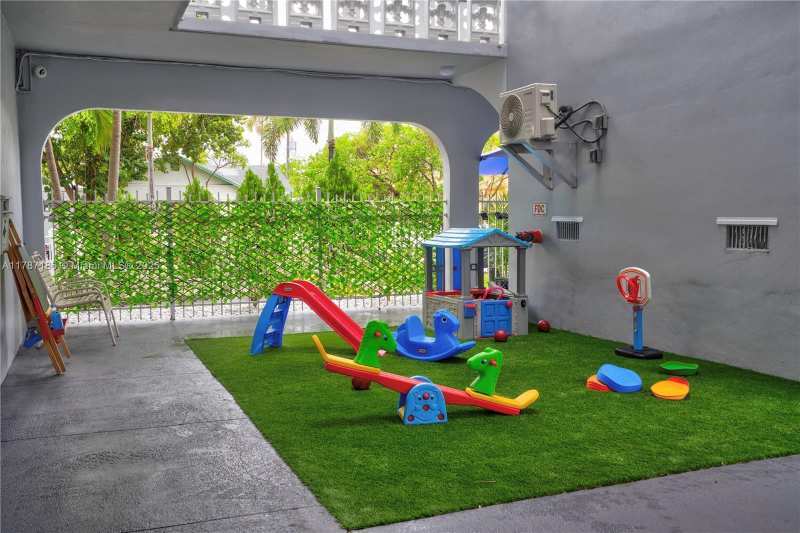 1818 Rodman Street # 2c, Hollywood FL 33020