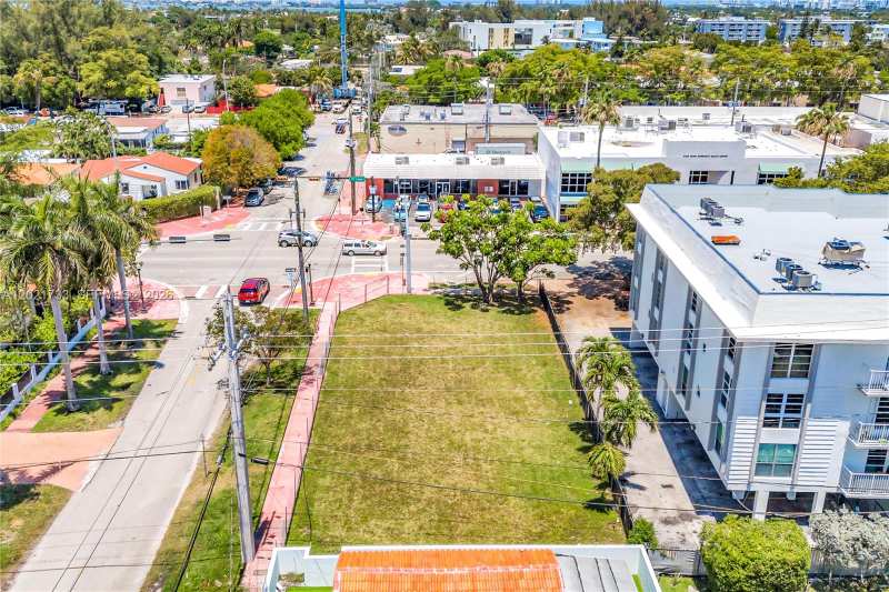 1240 71st St, Miami Beach FL 33141