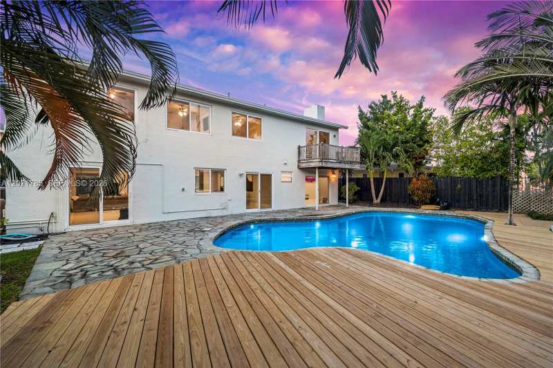 1617 SW 17th Ave, Fort Lauderdale FL 33312
