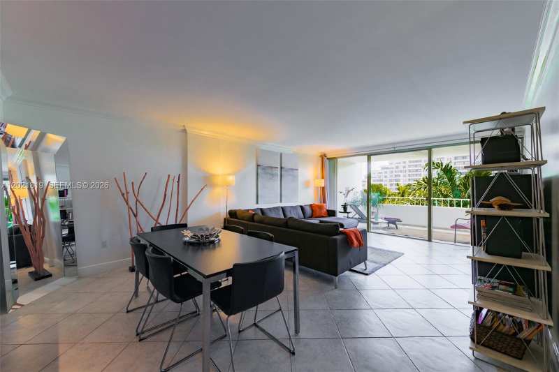 199 Ocean Lane Dr # 413, Key Biscayne FL 33149