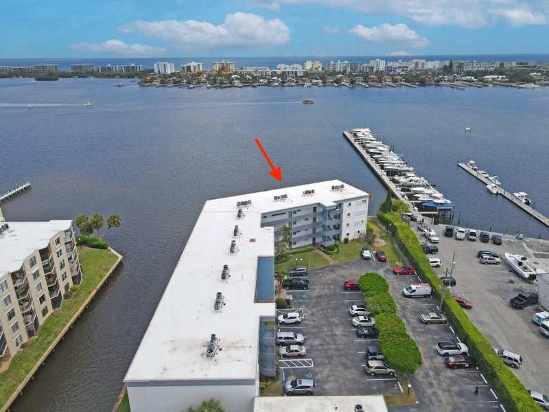100 Waterway Drive S # 209, Lantana FL 33462
