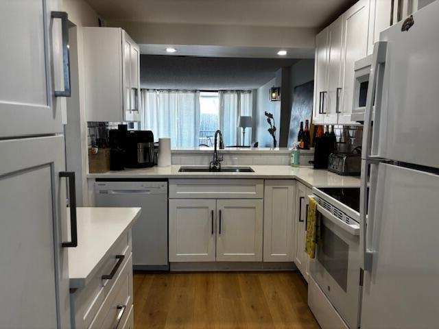 20 Royal Palm Way # 6010, Boca Raton FL 33432