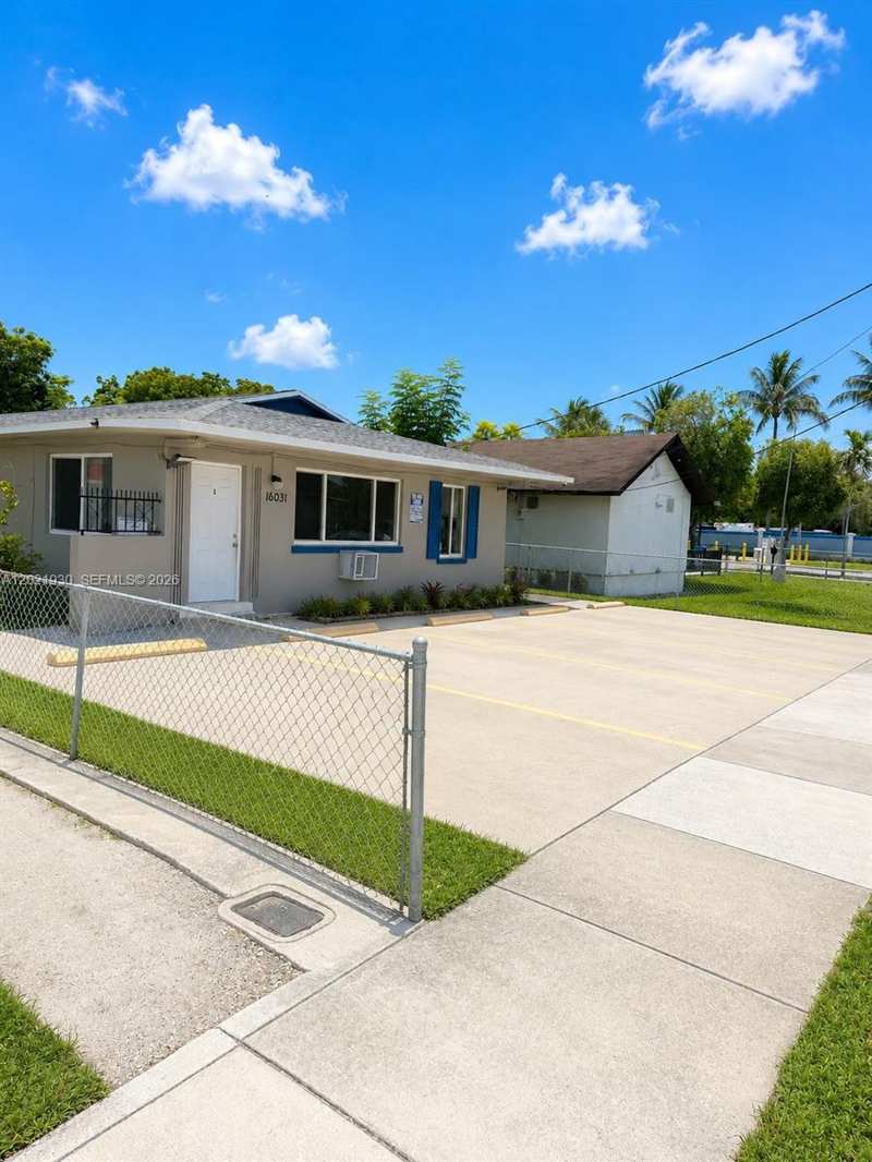 16031 NE 19th Pl, North Miami Beach FL 33162