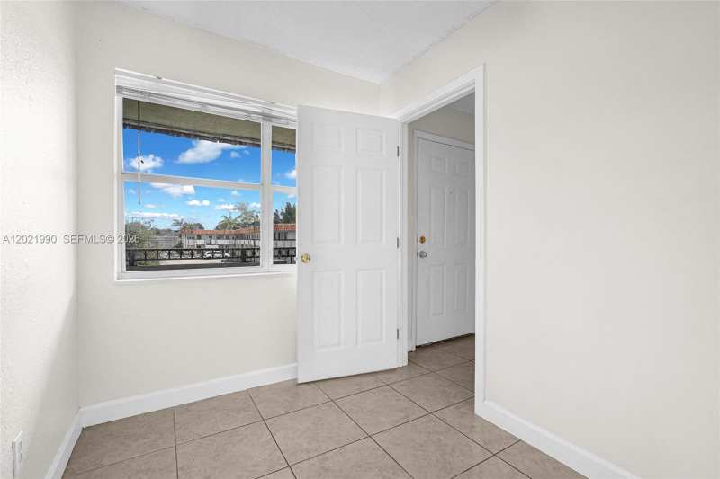 400 NW 65th Ave # 222, Margate FL 33063