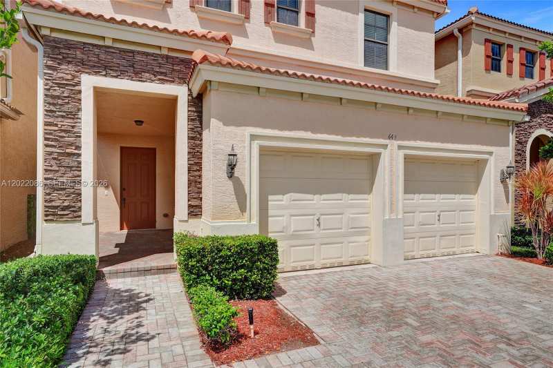 643 NE 191st Ter, Miami FL 33179