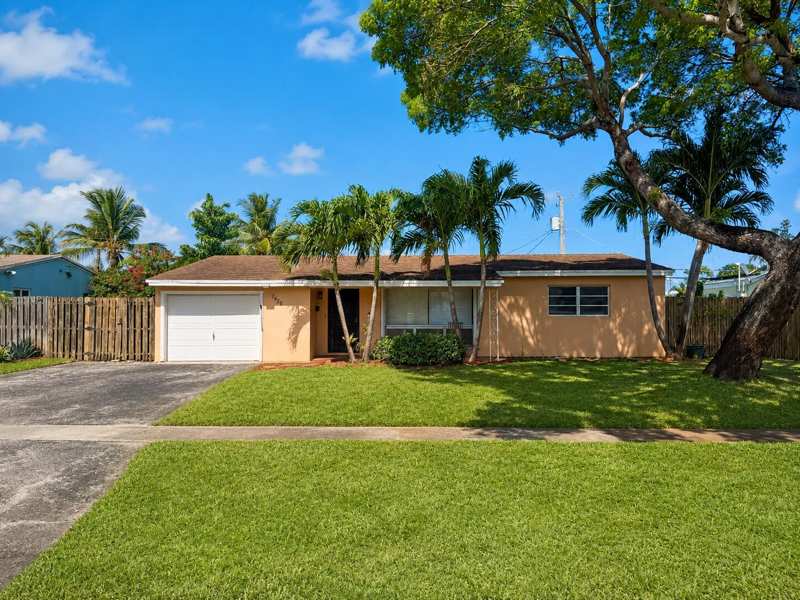 1428 SW 1st Avenue, Deerfield Beach FL 33441