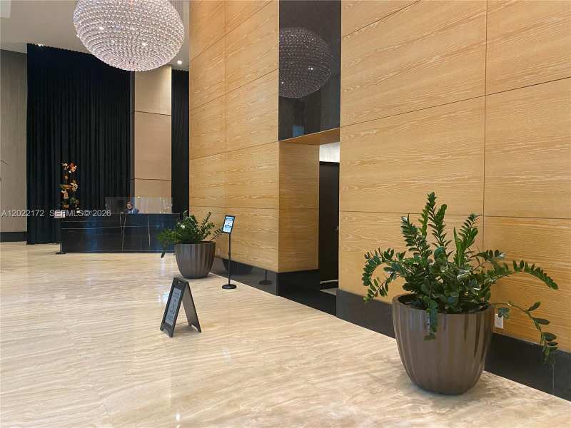 950 Brickell Bay Dr # 2206, Miami FL 33131